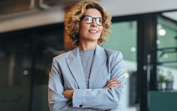 Dekoratives Bild: Frau in Führungsposition